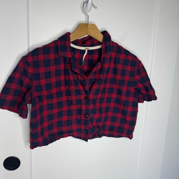 Free People Button Up Red Plaid Print Cropped Short Sleeve Blouse Size Small - Picture 1 of 6